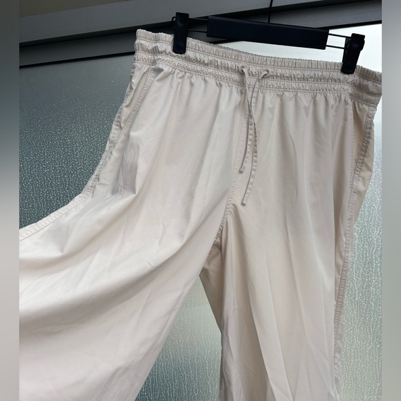 Stretchtech | Quick Dry Wide-Leg Capris - Picture 2 of 4